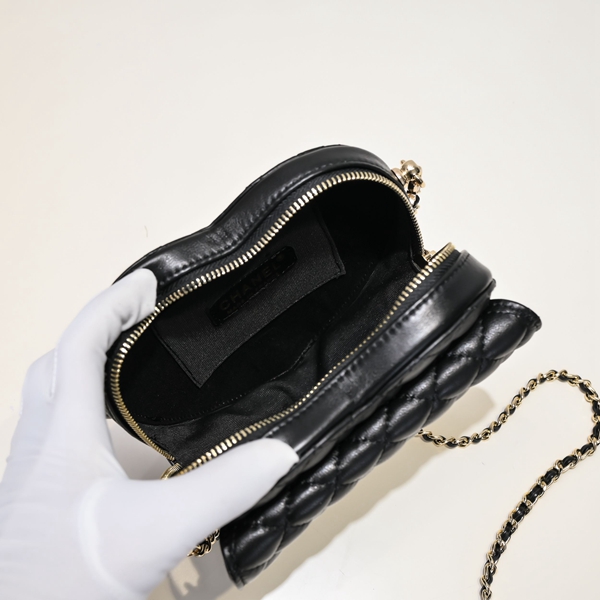 シャネルバッグ着用イメージ